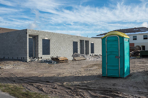 Best Luxury portable toilet rental  in Holton, KS